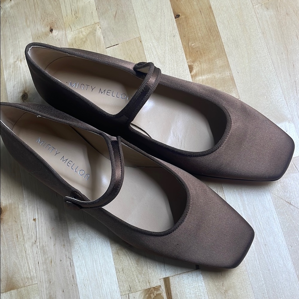 Tamara Mellon Brown Flats
